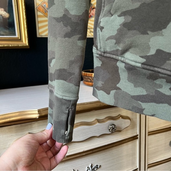 Lululemon Scuba Hoodie *Light Cotton Fleece
Heritage 365 Camo Green Twill Multi - Picture 5 of 11